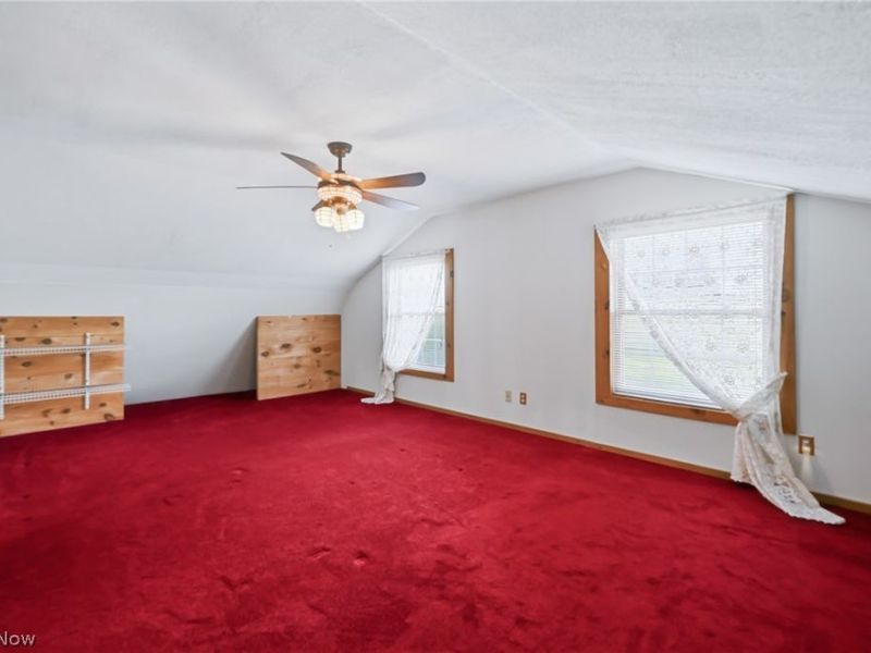 7374 Vale Road, Rogers, OH 44455 Photo 21