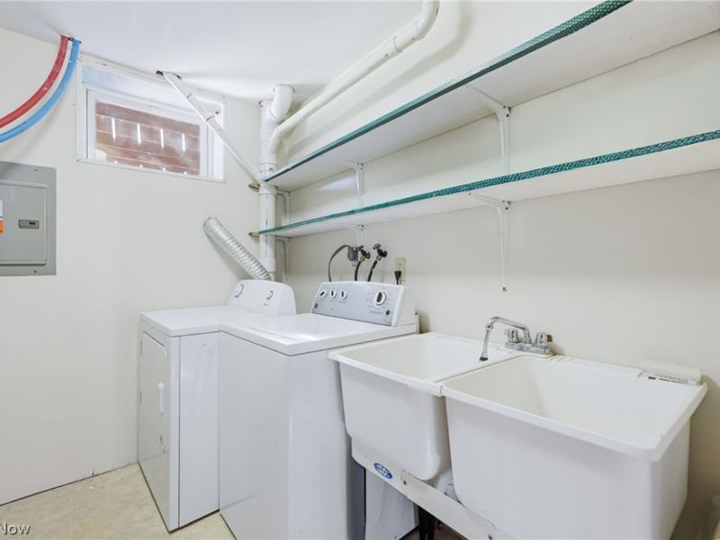 7374 Vale Road, Rogers, OH 44455 Photo 30