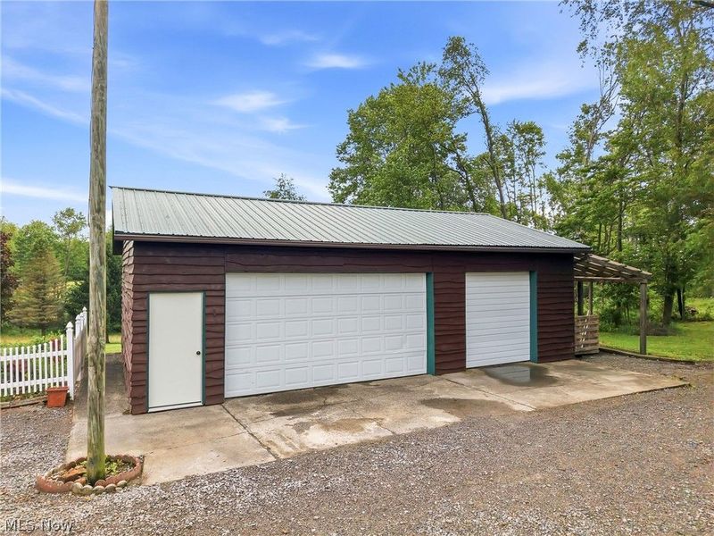 7374 Vale Road, Rogers, OH 44455 Photo 6