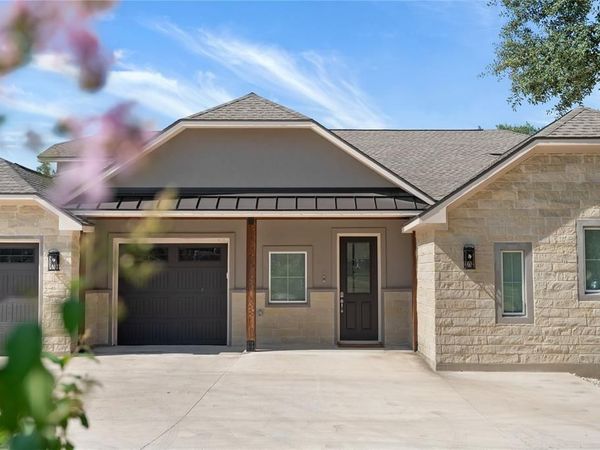 21203 Kiowa CV, Lago Vista, TX 78645