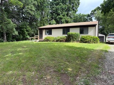 718 W Baker Road, Highland Twp, MI 48357