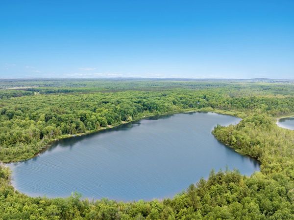 4361 Jeri Road, Interlochen, MI 49643