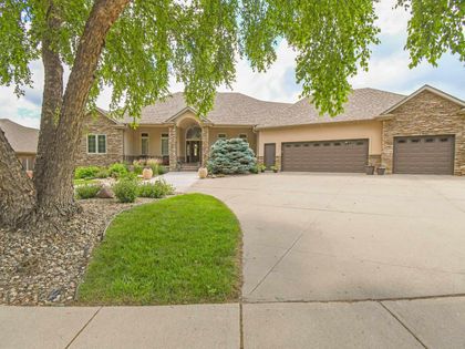 5716 S Prairie View Ct Sioux Falls, SD 57108