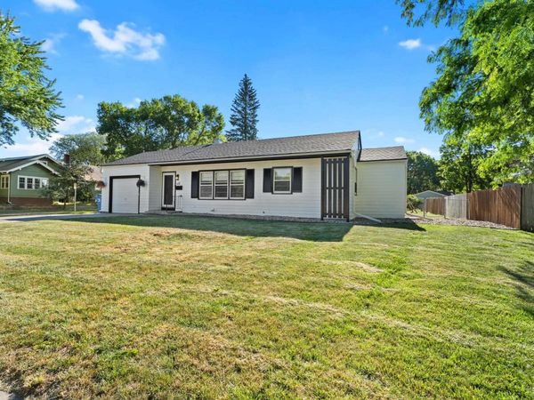 23 N Pine, Vermillion, SD 57069