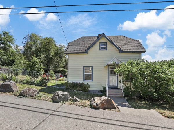 2030 N Perry St, Spokane, WA 99207