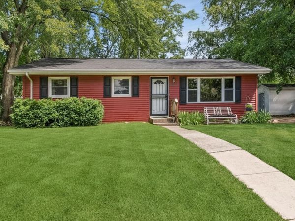 3560 W 78th Avenue , Merrillville, IN 46410