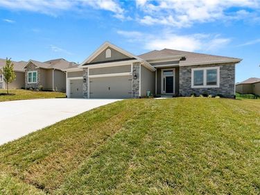 11123 N Bristol Avenue, Kansas City, MO 64156