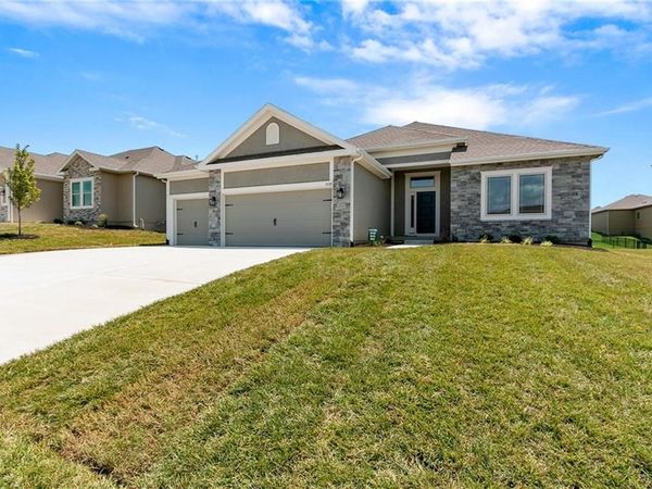 11123 N Bristol Avenue, Kansas City, MO 64156