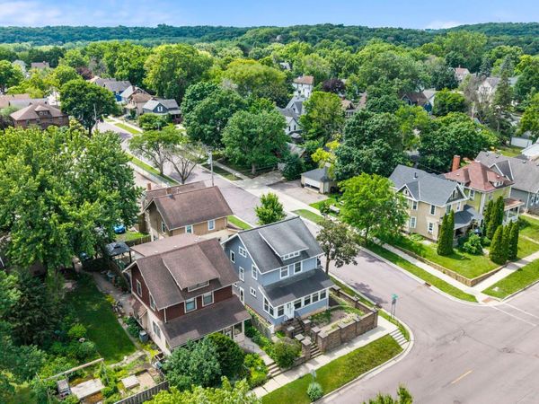 229 W Pleasant Street , Mankato, MN 56001