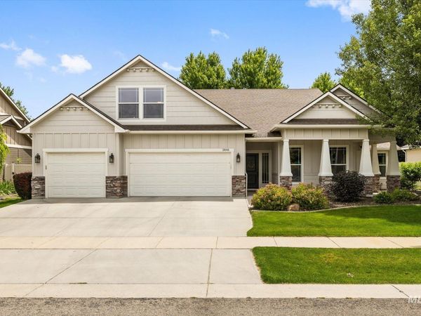 3846 S Montague, Meridian, ID 83642