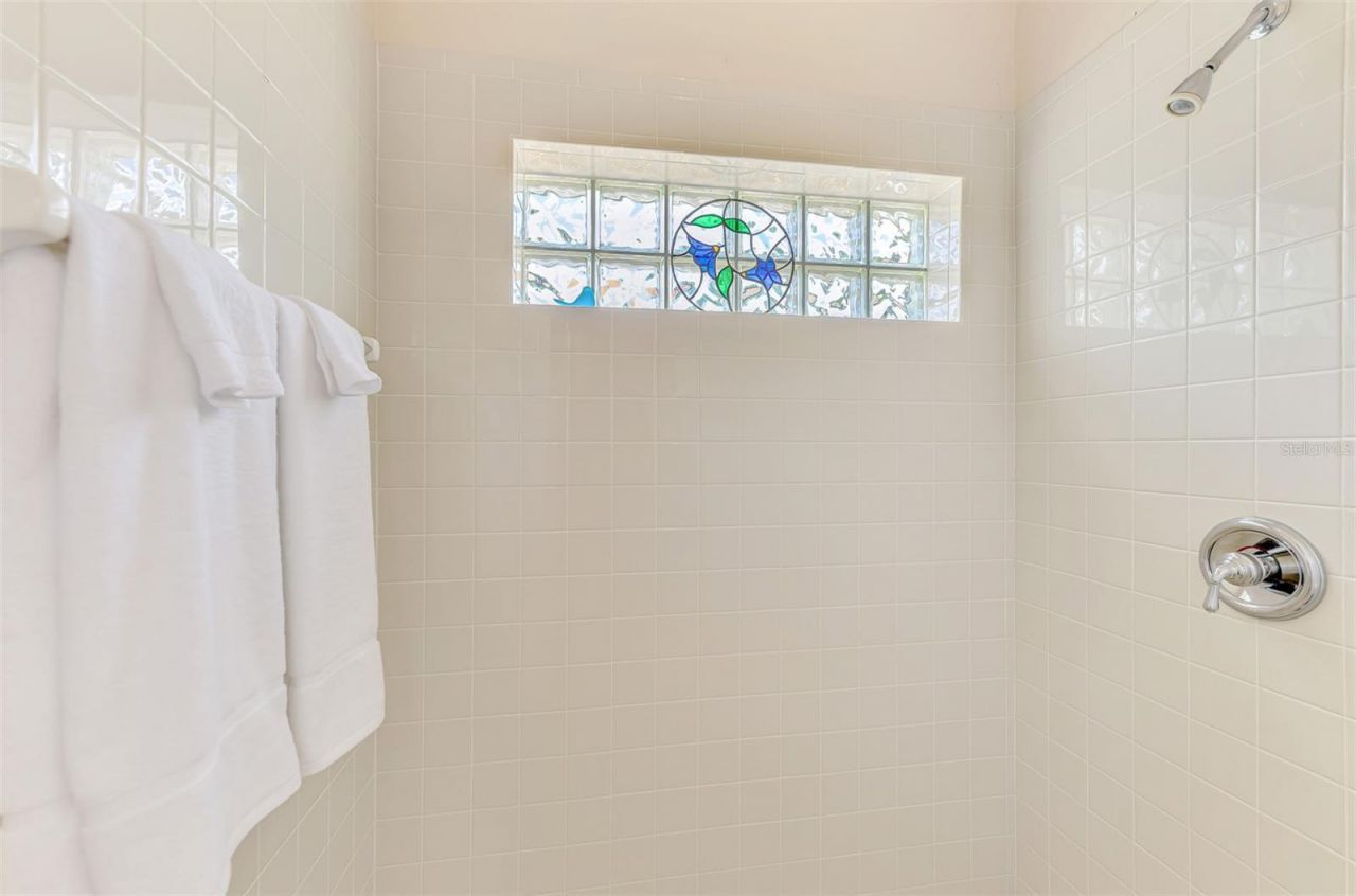 5253 Avenida Del Mare, Sarasota, FL 34242 Photo