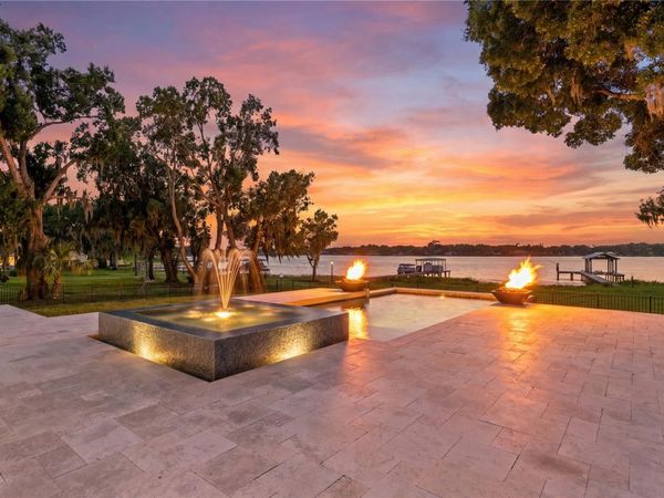 14802 LAKE MAGDALENE CIRCLE , TAMPA, FL 33613