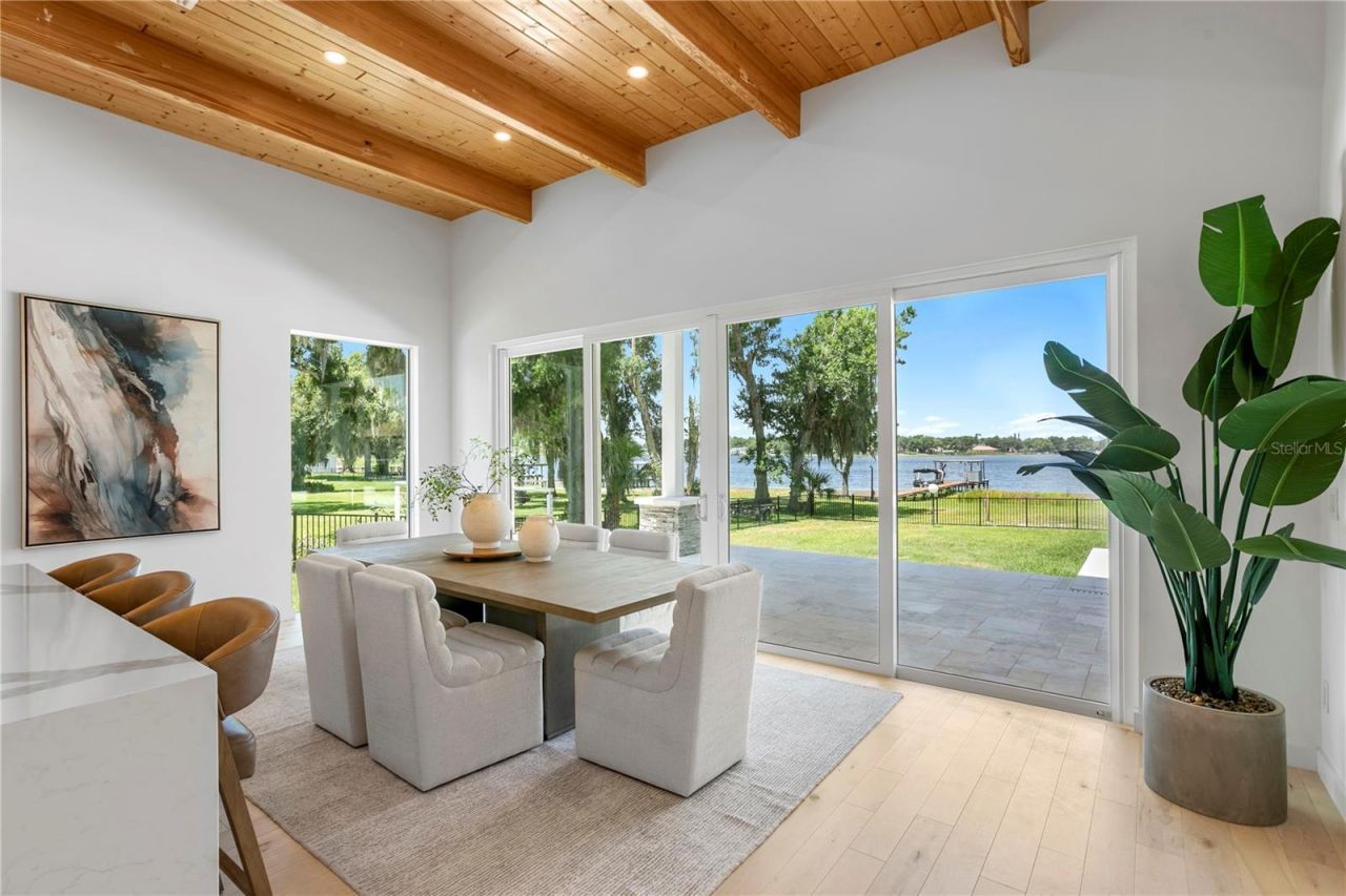 14802 Lake Magdalene Circle, Tampa, FL 33613 Photo