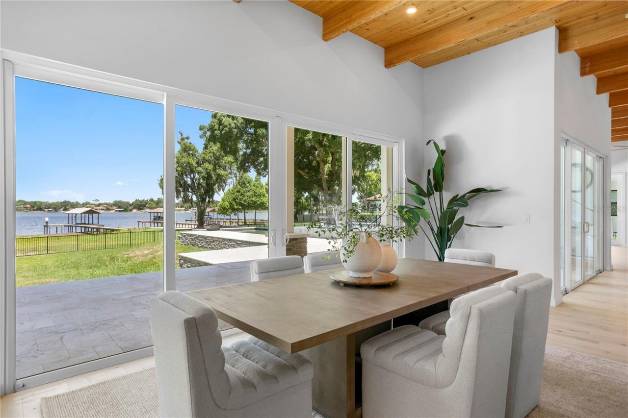 14802 Lake Magdalene Circle, Tampa, FL 33613 Photo