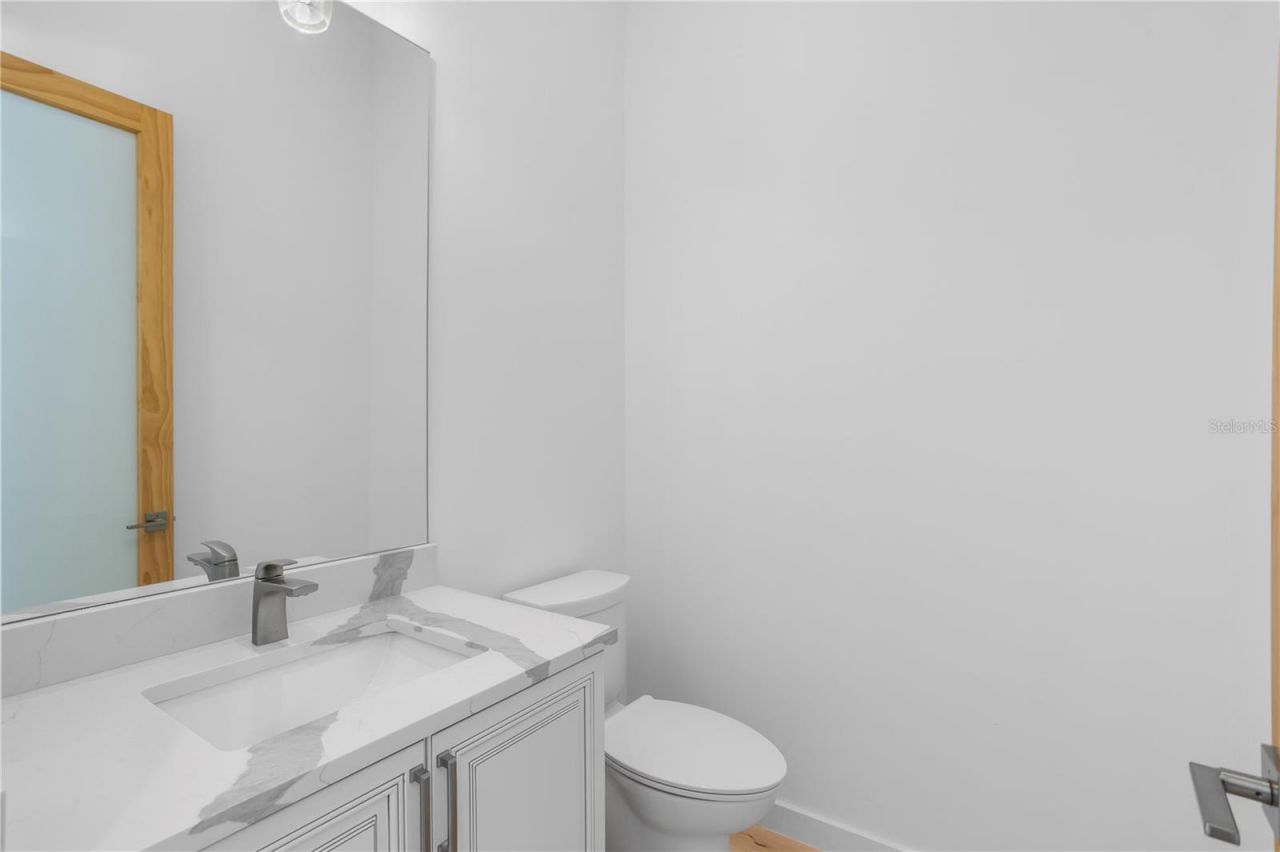 14802 Lake Magdalene Circle, Tampa, FL 33613 Photo