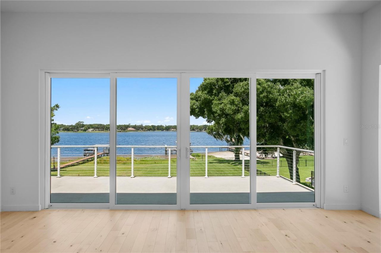 14802 Lake Magdalene Circle, Tampa, FL 33613 Photo