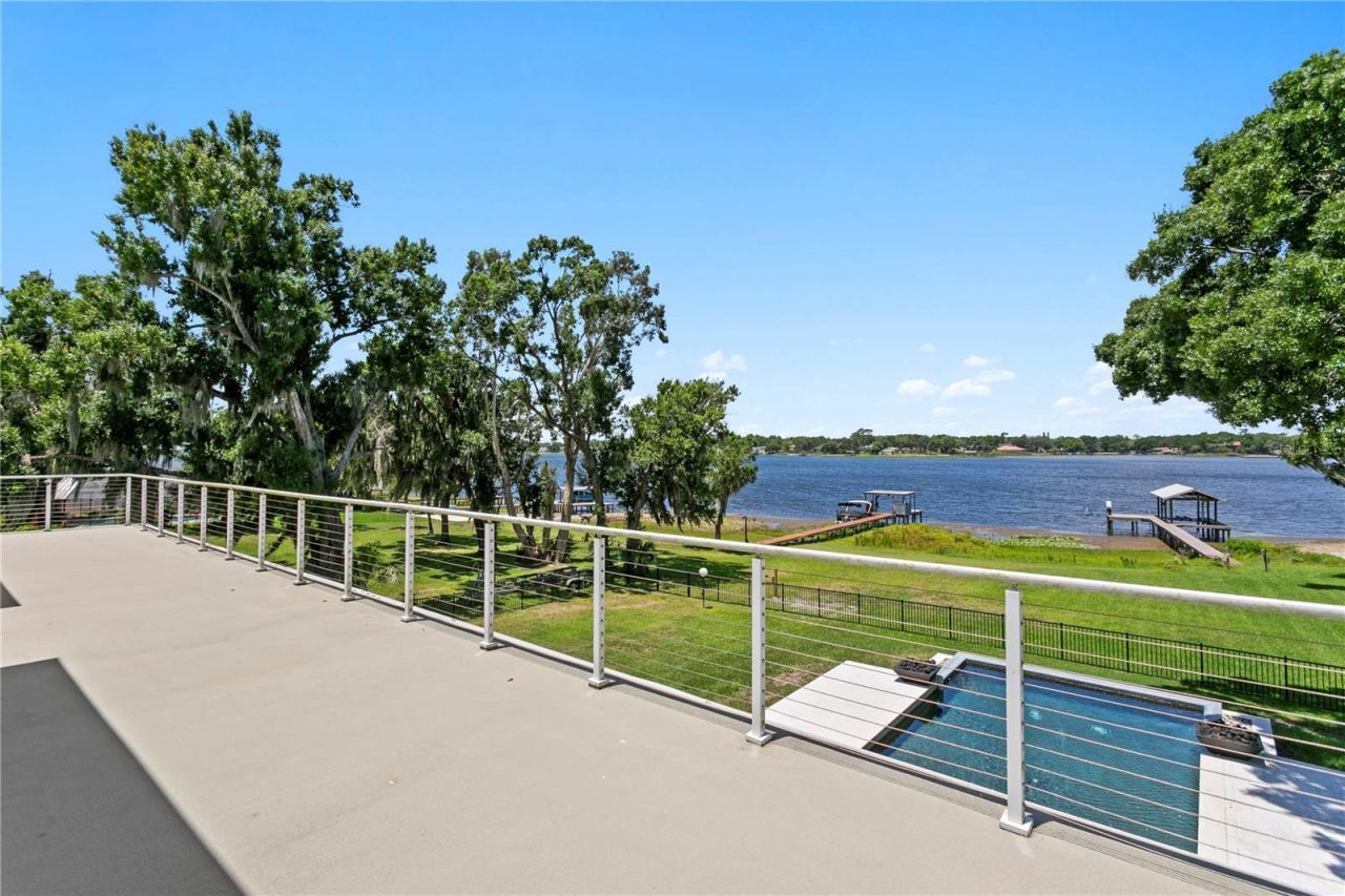 14802 Lake Magdalene Circle, Tampa, FL 33613 Photo