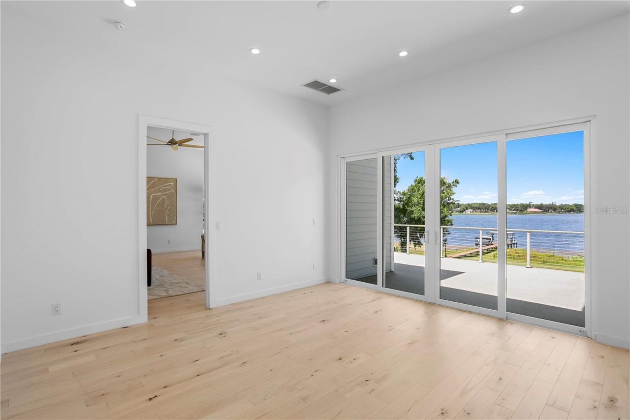 14802 Lake Magdalene Circle, Tampa, FL 33613 Photo