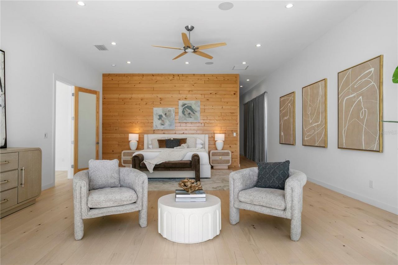 14802 Lake Magdalene Circle, Tampa, FL 33613 Photo