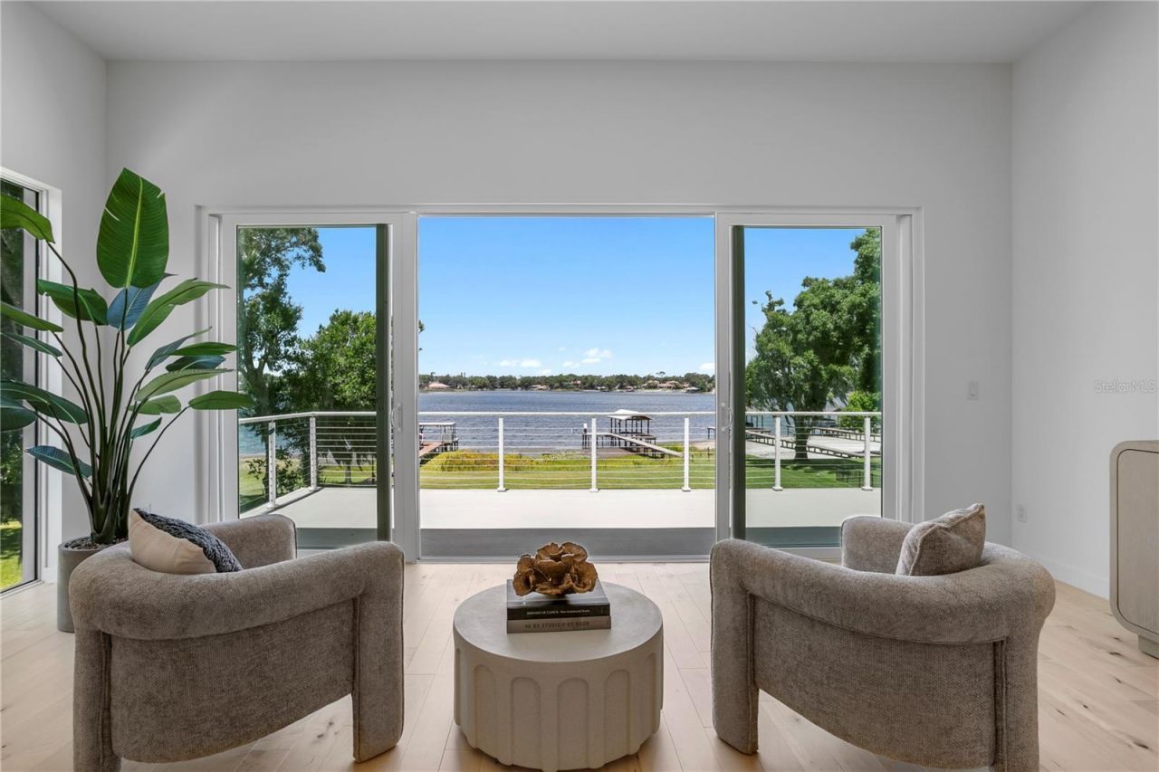 14802 Lake Magdalene Circle, Tampa, FL 33613 Photo