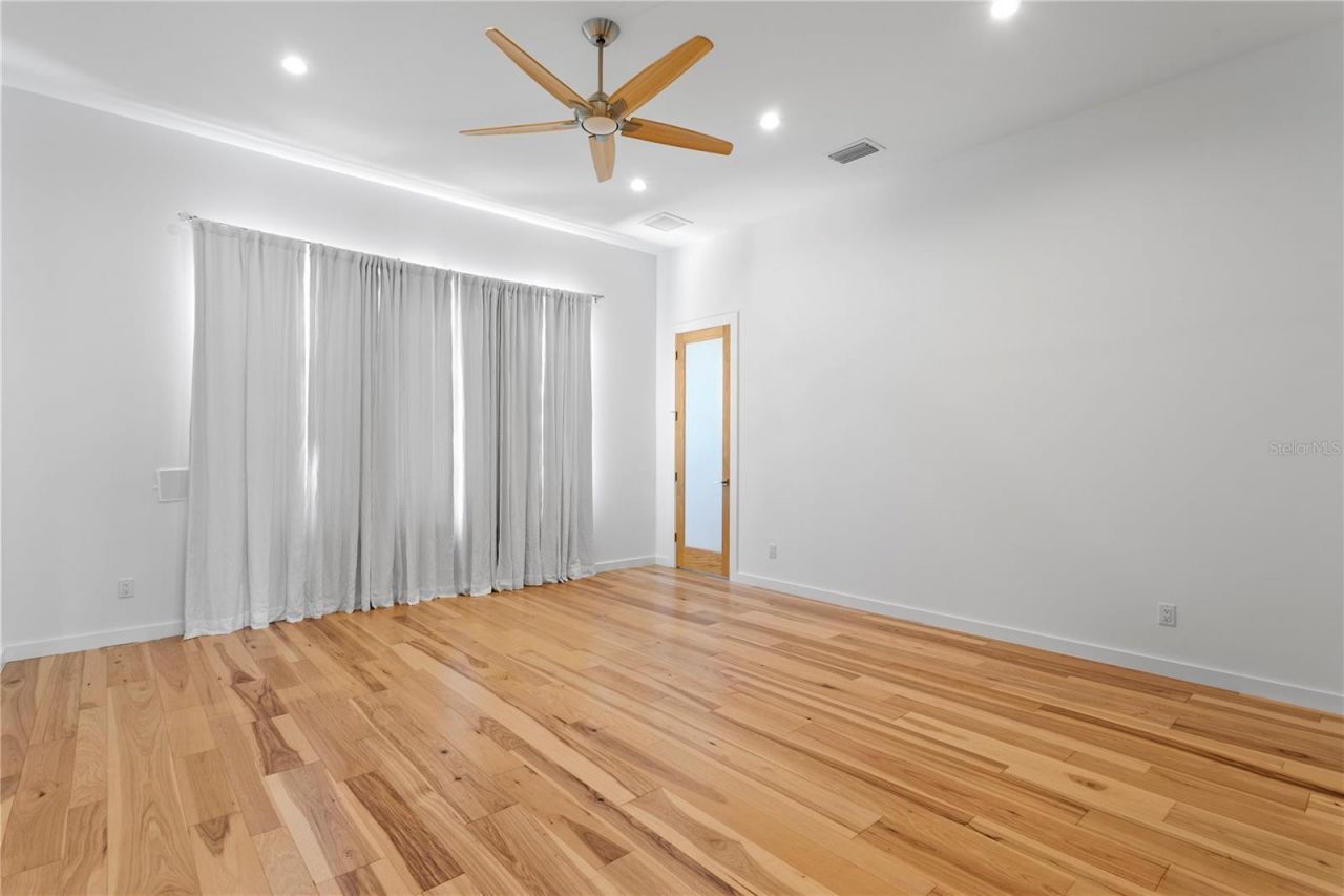 14802 Lake Magdalene Circle, Tampa, FL 33613 Photo