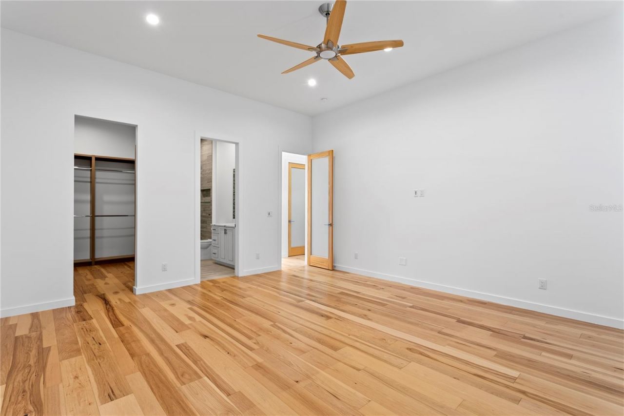 14802 Lake Magdalene Circle, Tampa, FL 33613 Photo