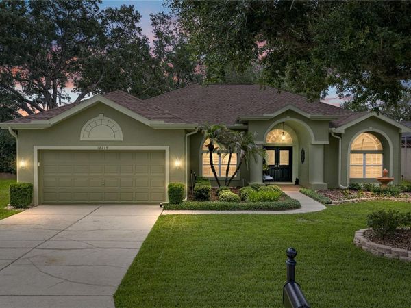 12215 WOODLANDS CIRCLE , DADE CITY, FL 33525