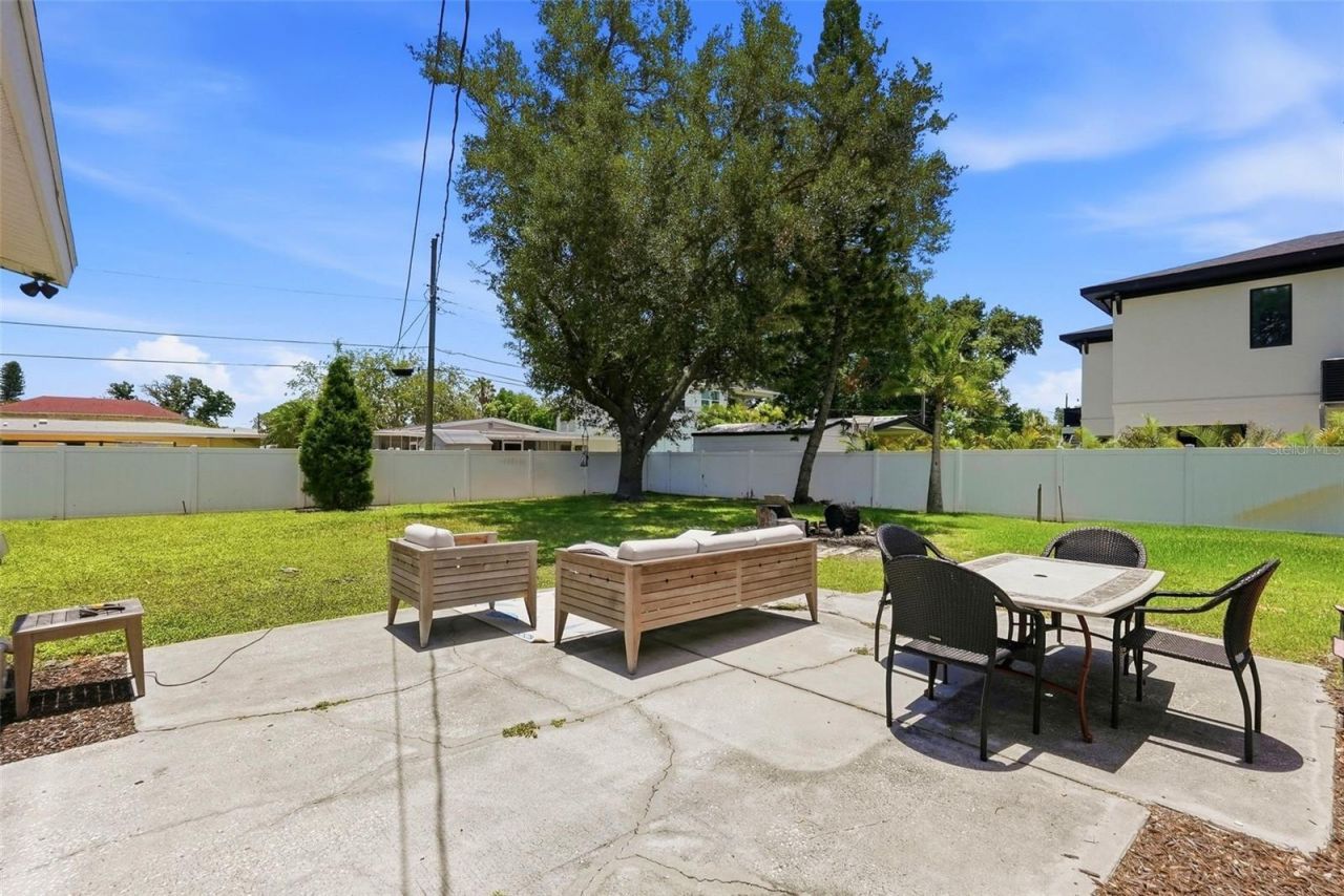4145 Harrisburg Street Ne, Saint Petersburg, FL 33703 Photo