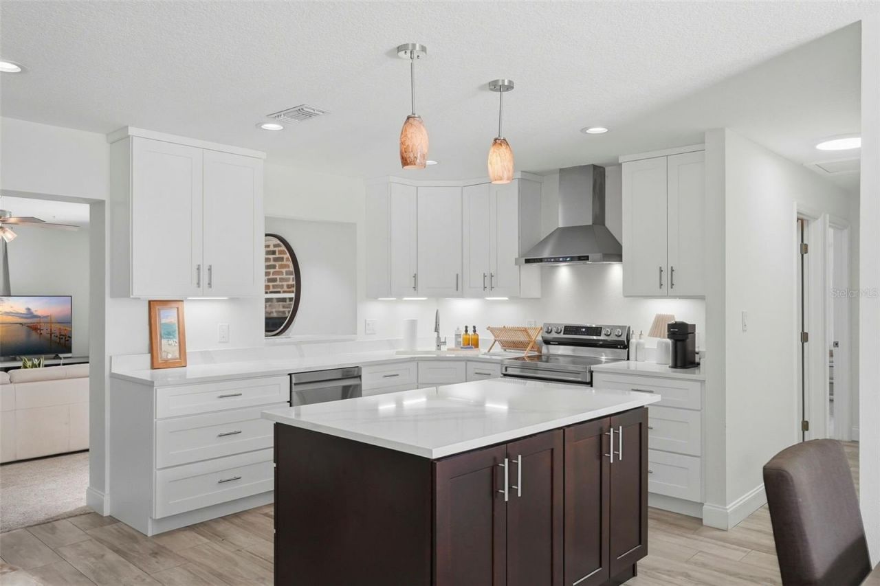 4145 Harrisburg Street Ne, Saint Petersburg, FL 33703 Photo