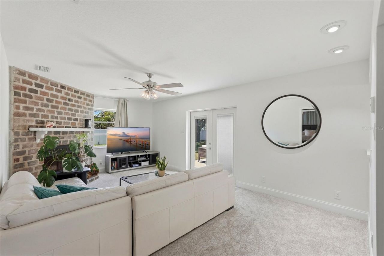 4145 Harrisburg Street Ne, Saint Petersburg, FL 33703 Photo