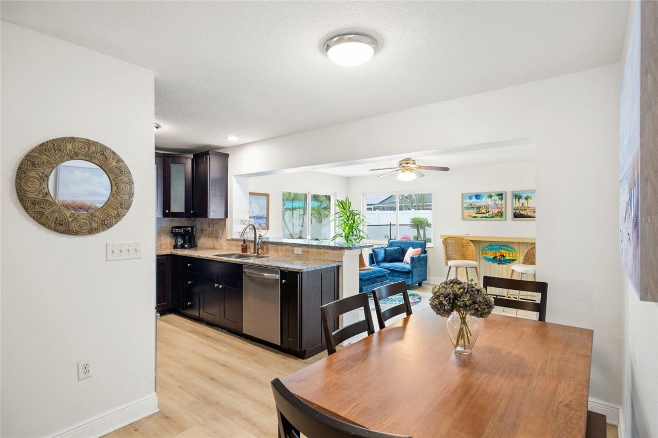 6398 Woodland Boulevard N, Pinellas Park, FL 33781 Photo