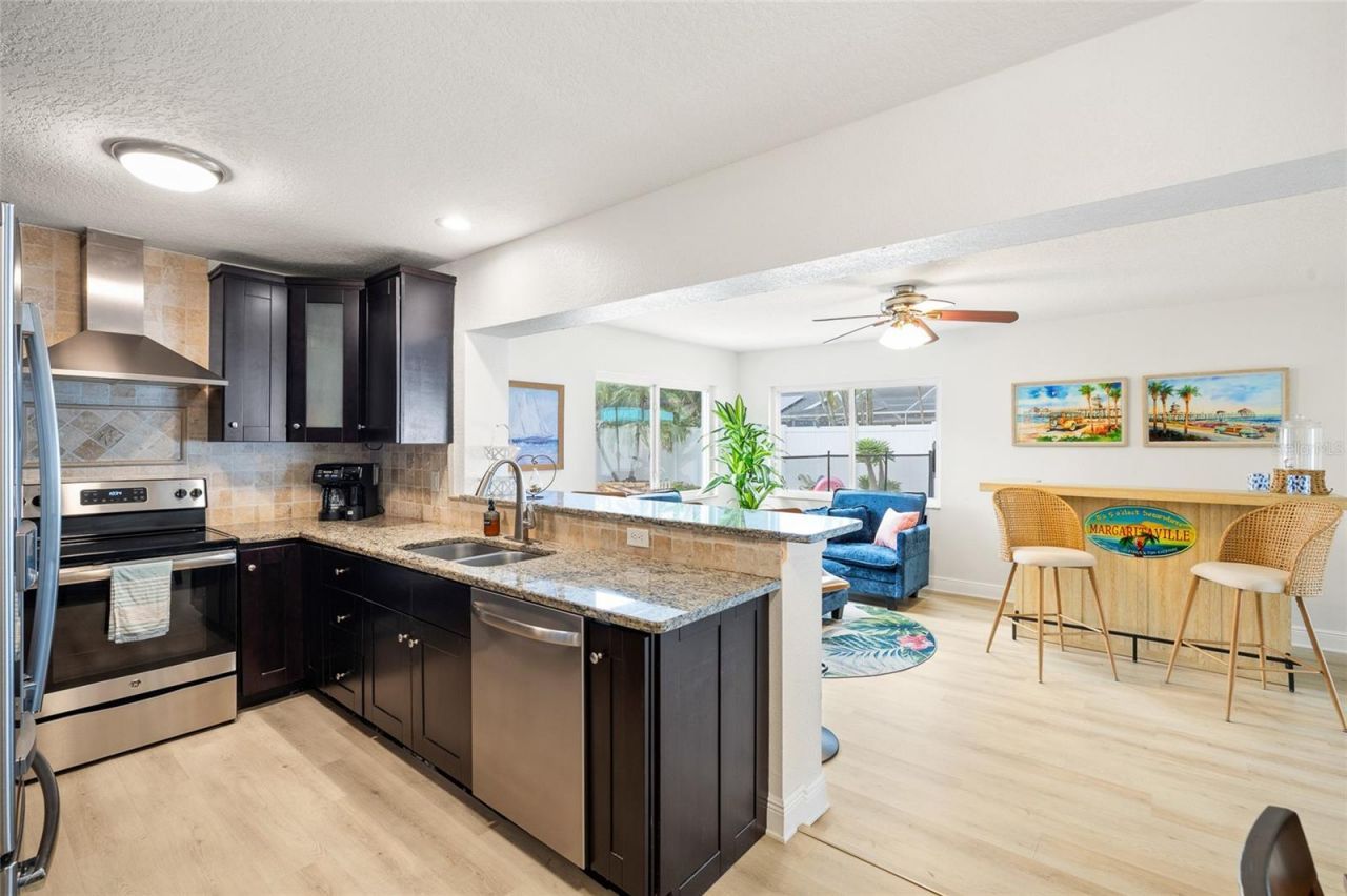 6398 Woodland Boulevard N, Pinellas Park, FL 33781 Photo