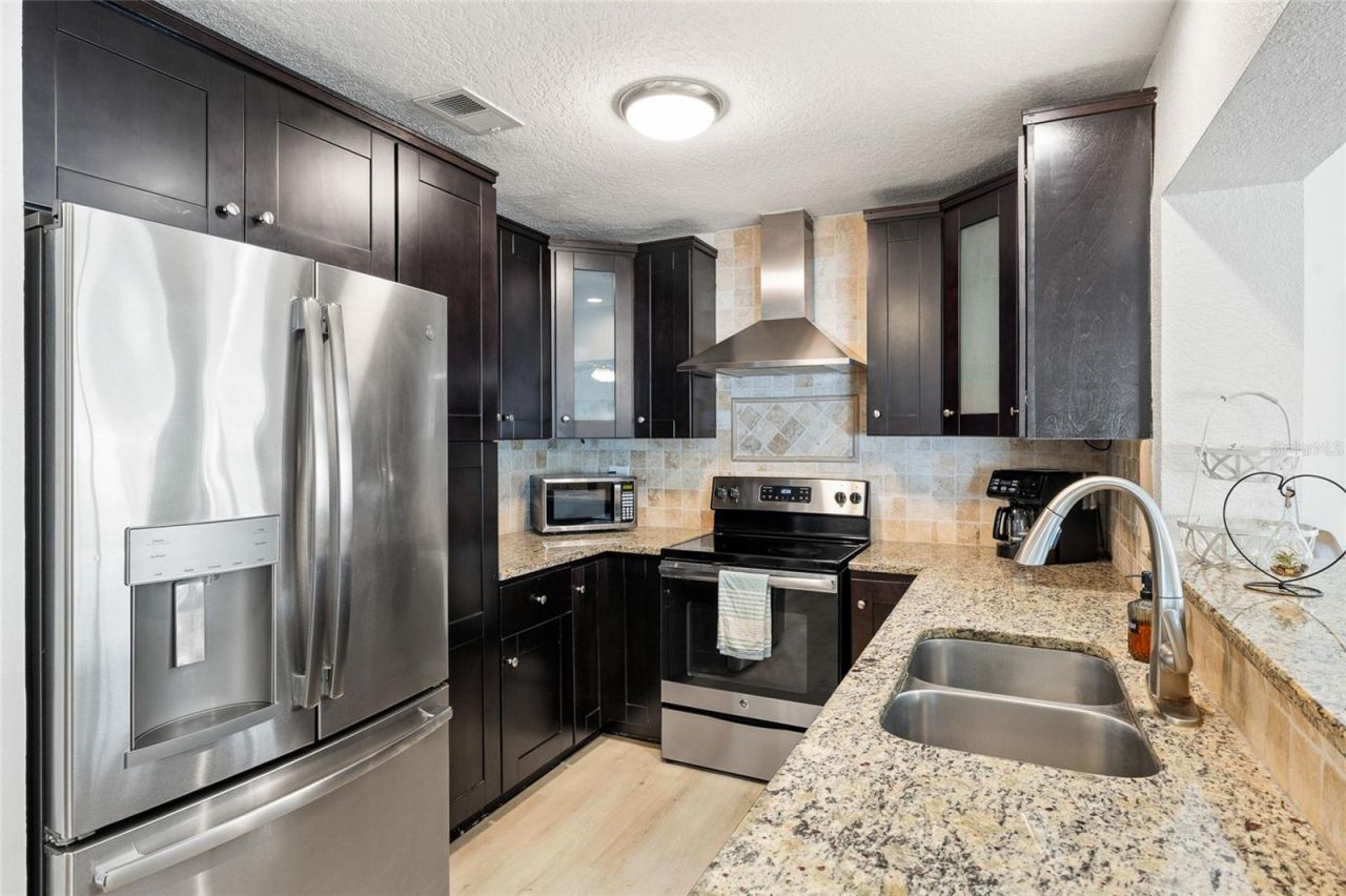 6398 Woodland Boulevard N, Pinellas Park, FL 33781 Photo