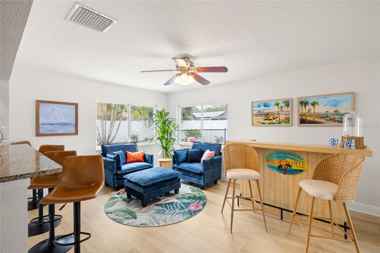 6398 Woodland Boulevard N, Pinellas Park, FL 33781 Photo