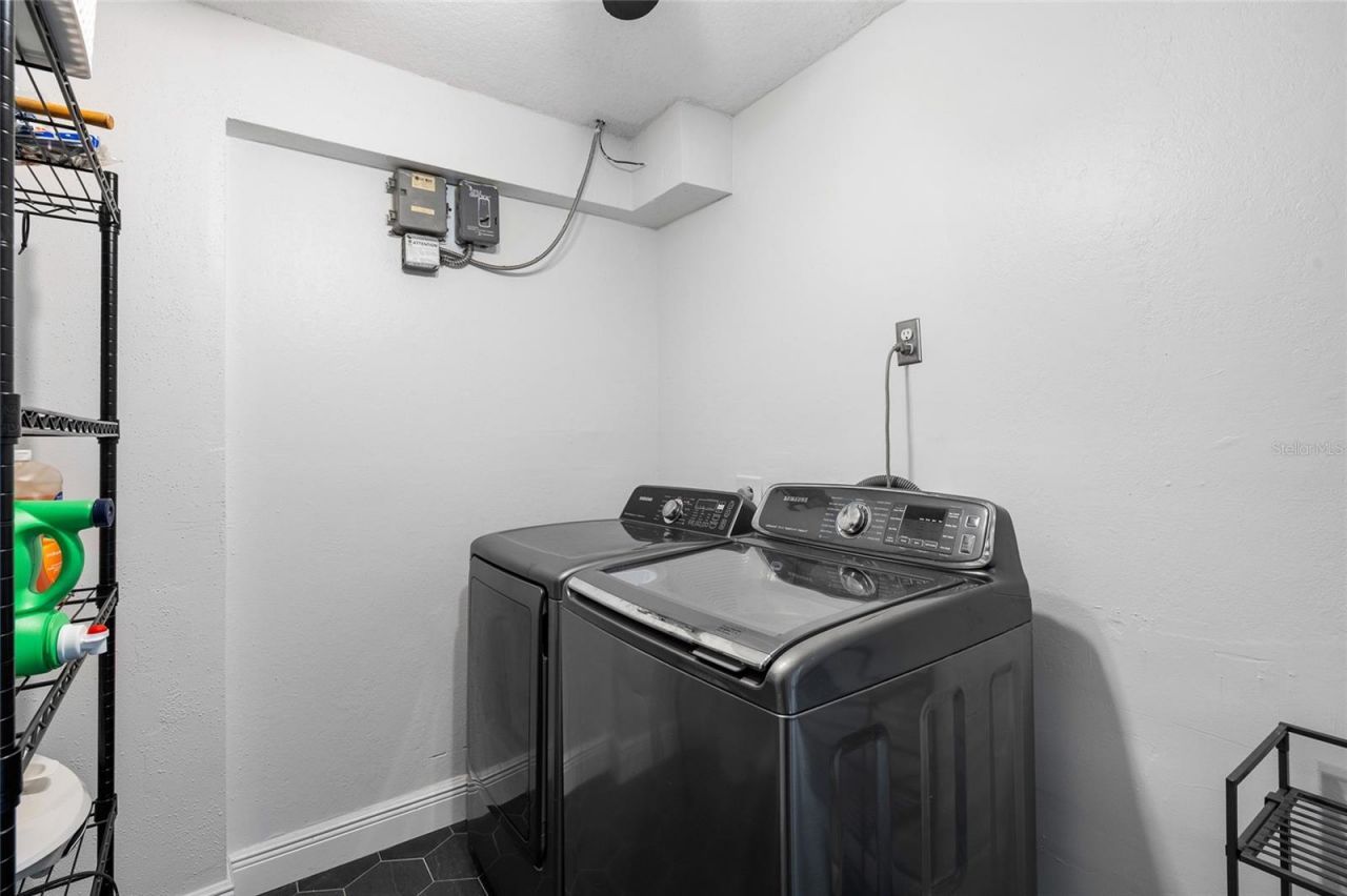 6398 Woodland Boulevard N, Pinellas Park, FL 33781 Photo