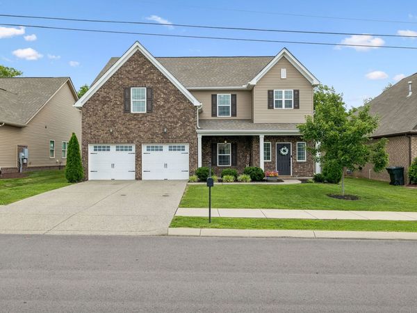 1364 Wentworth Dr, Gallatin, TN 37066