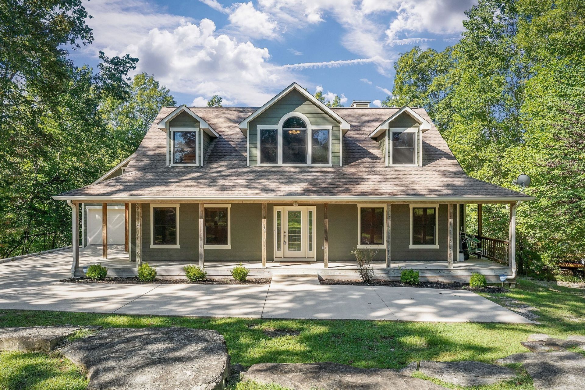 115 Long Point Dr , Rock Island, TN 38581 Main Photo