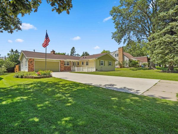 3404 Rosehill Trace, Waterloo, IA 50701