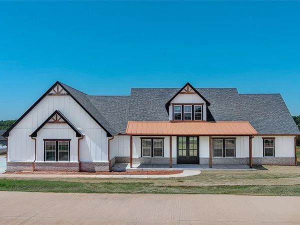 1160 Wolf Creek Drive, Blanchard, OK 73010