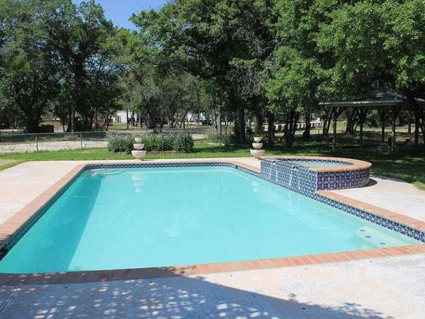 2819 N Bagdad RD , Leander, TX 78641