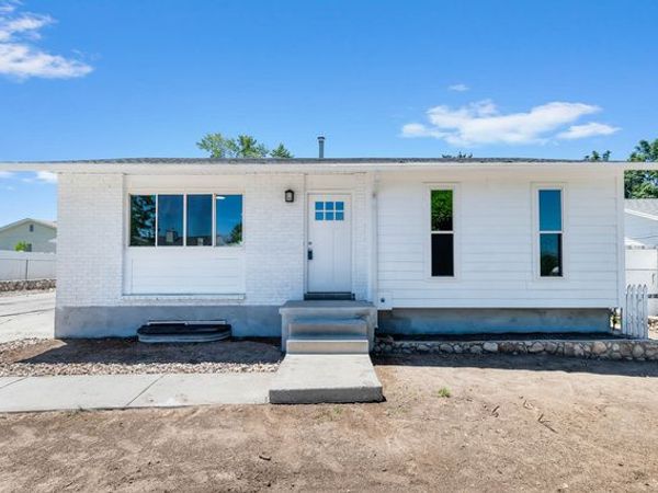 5722 S GANDALF DR, Taylorsville, UT 84129