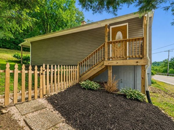 518 State Route 908 Ext, Tarentum, PA 15084