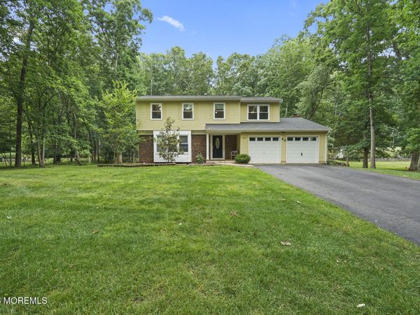 40 Eaglenest Road, Freehold, NJ 07728