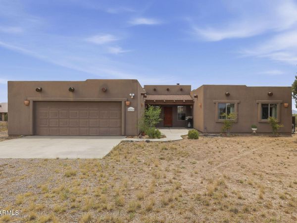 24760 N RJ Way, Paulden, AZ 86334
