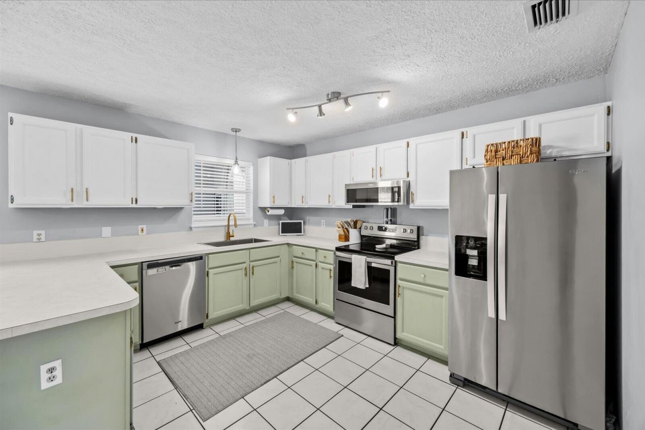 2920 SE Cypress Street, Stuart, FL 34997 Photo