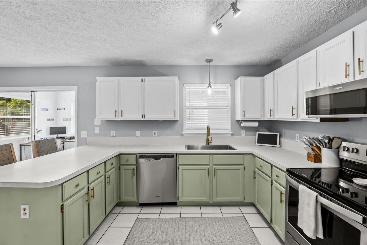 2920 SE Cypress Street, Stuart, FL 34997 Photo