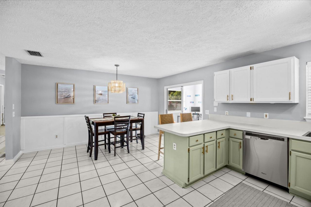 2920 SE Cypress Street, Stuart, FL 34997 Photo
