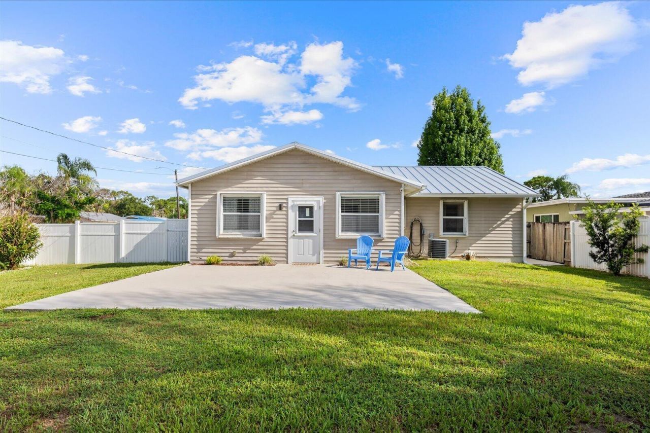 2920 SE Cypress Street, Stuart, FL 34997 Photo