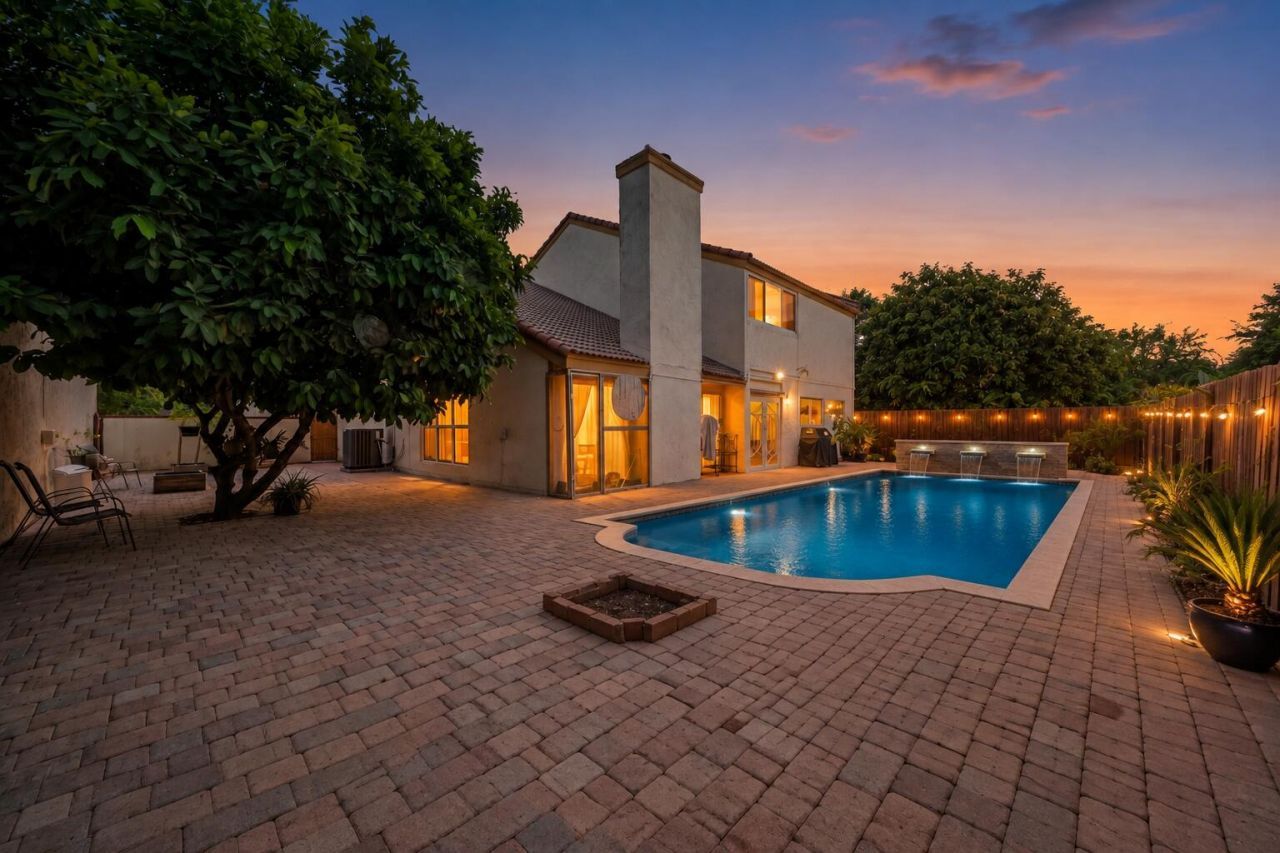 8811 SW 150th Place Circle, Miami, FL 33196 Photo