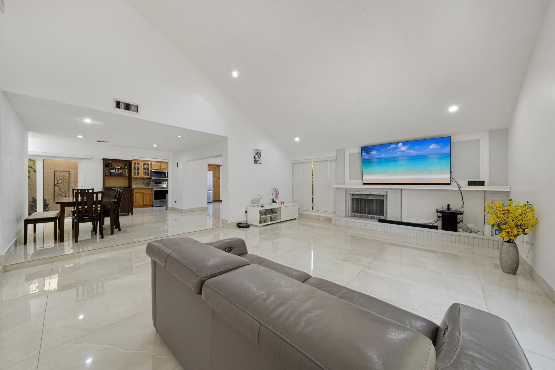 8811 SW 150th Place Circle, Miami, FL 33196 Photo
